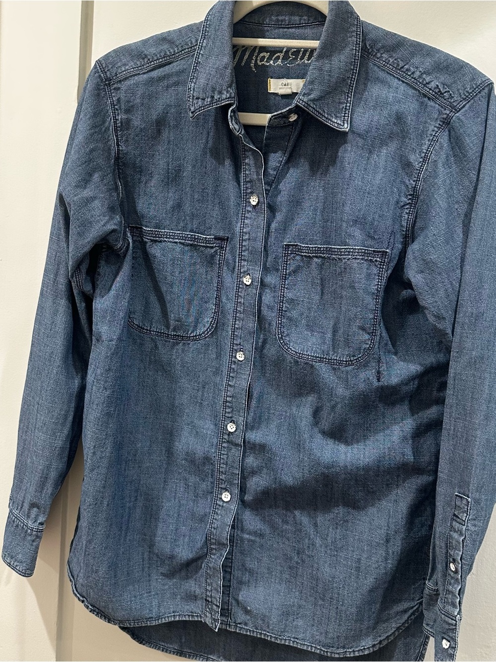 Madewell Chambray Button-Down Shirt in Dark Blue